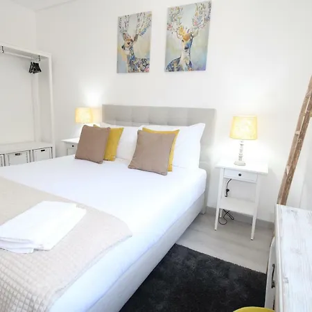 Apartment Moderno Nas Olaias A 5 Minutos Da Faculdade Isel E Ist