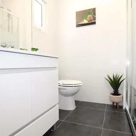 Moderno Nas Olaias A 5 Minutos Da Faculdade Isel E Ist Apartment Lisbon