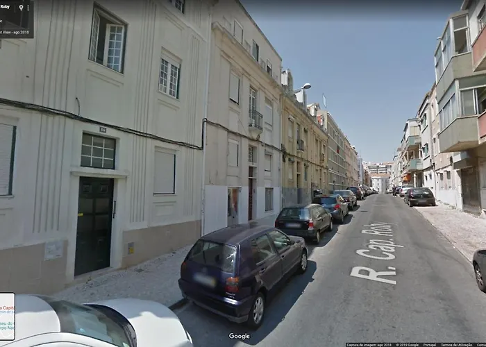 Apartamento Moderno Nas Olaias A 5 Minutos Da Faculdade Isel E Ist *