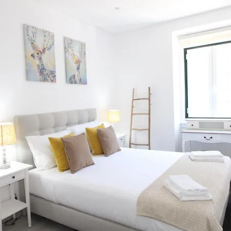 Moderno Nas Olaias A 5 Minutos Da Faculdade Isel E Ist